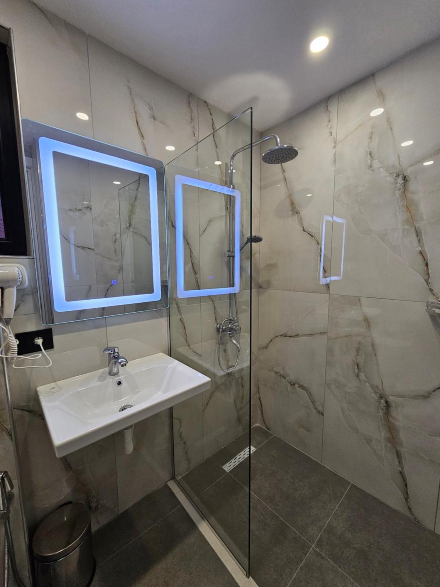 Wg Hotel 卡萨米尔 外观 照片