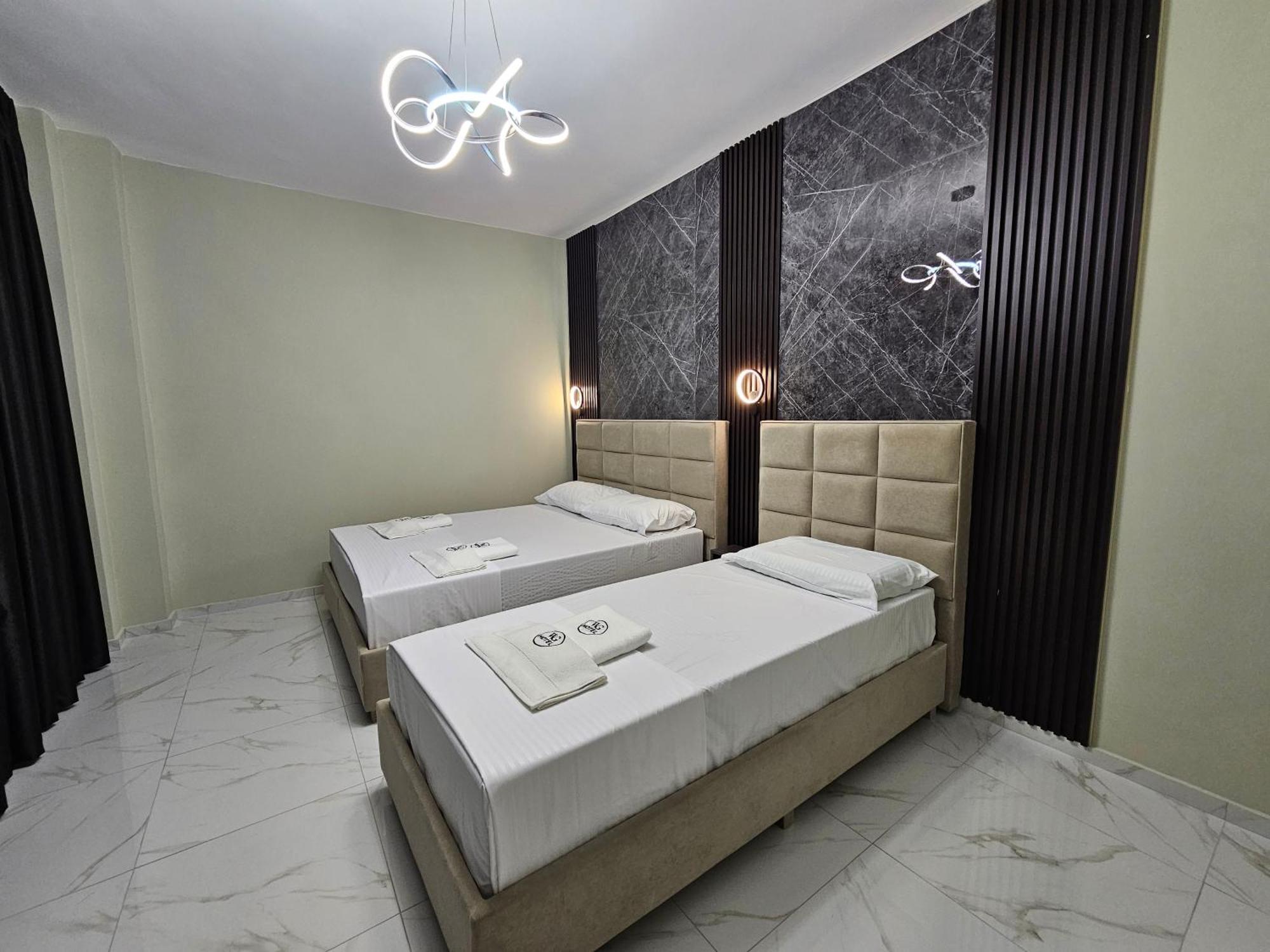 Wg Hotel 卡萨米尔 外观 照片